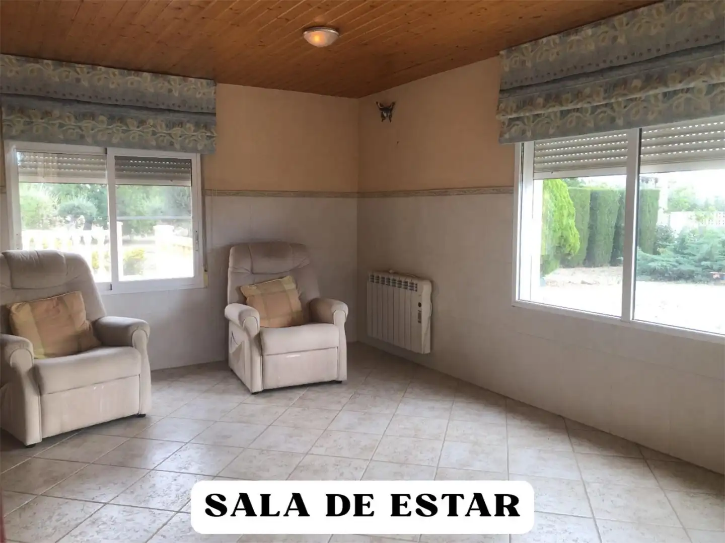 Houses for sale in Camí del Terrer Roig, 25, Jesús - Els Reguers Living room of Houses for sale in Tortosa with Air Conditioner