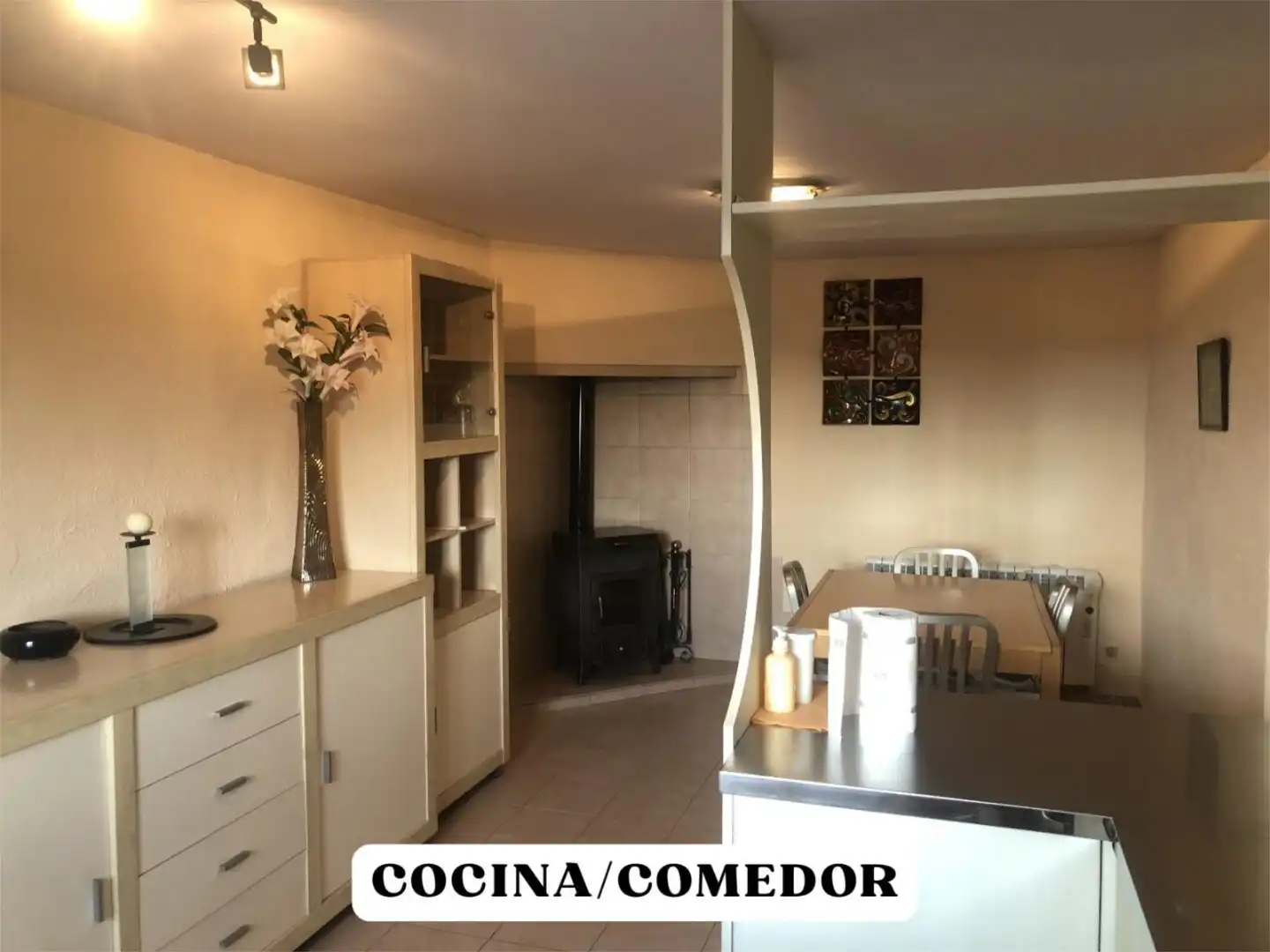 Houses for sale in Camí del Terrer Roig, 25, Jesús - Els Reguers Kitchen of Houses for sale in Tortosa with Air Conditioner
