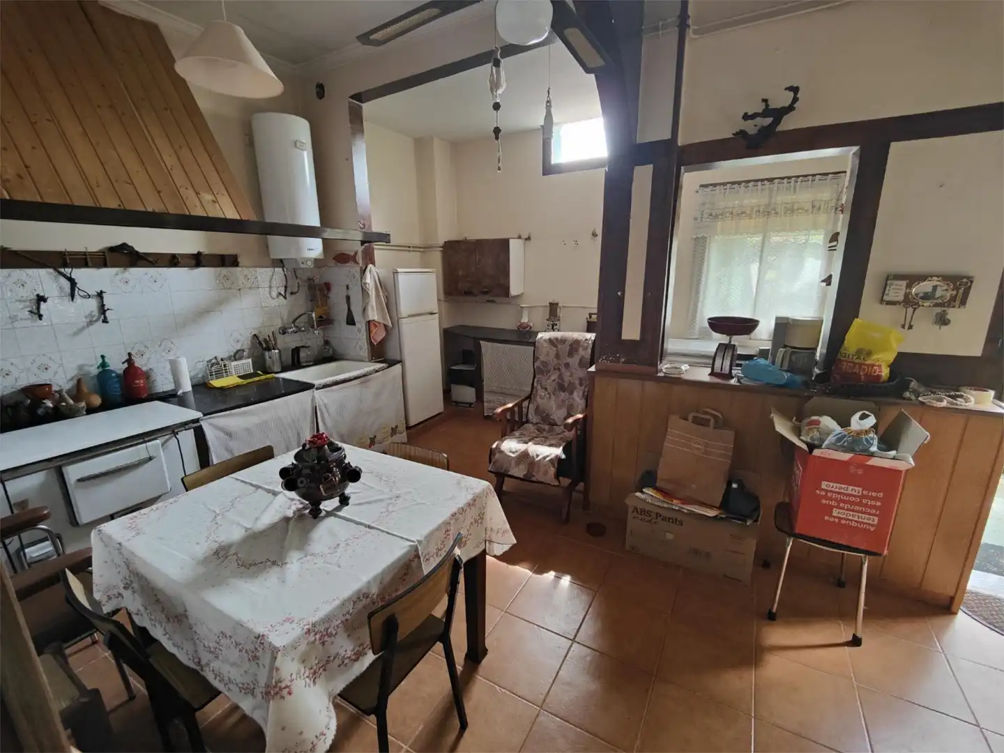 Cuina de Casa adosada en venda en Monforte de Lemos amb Calefacció, Jardí privat i Terrassa