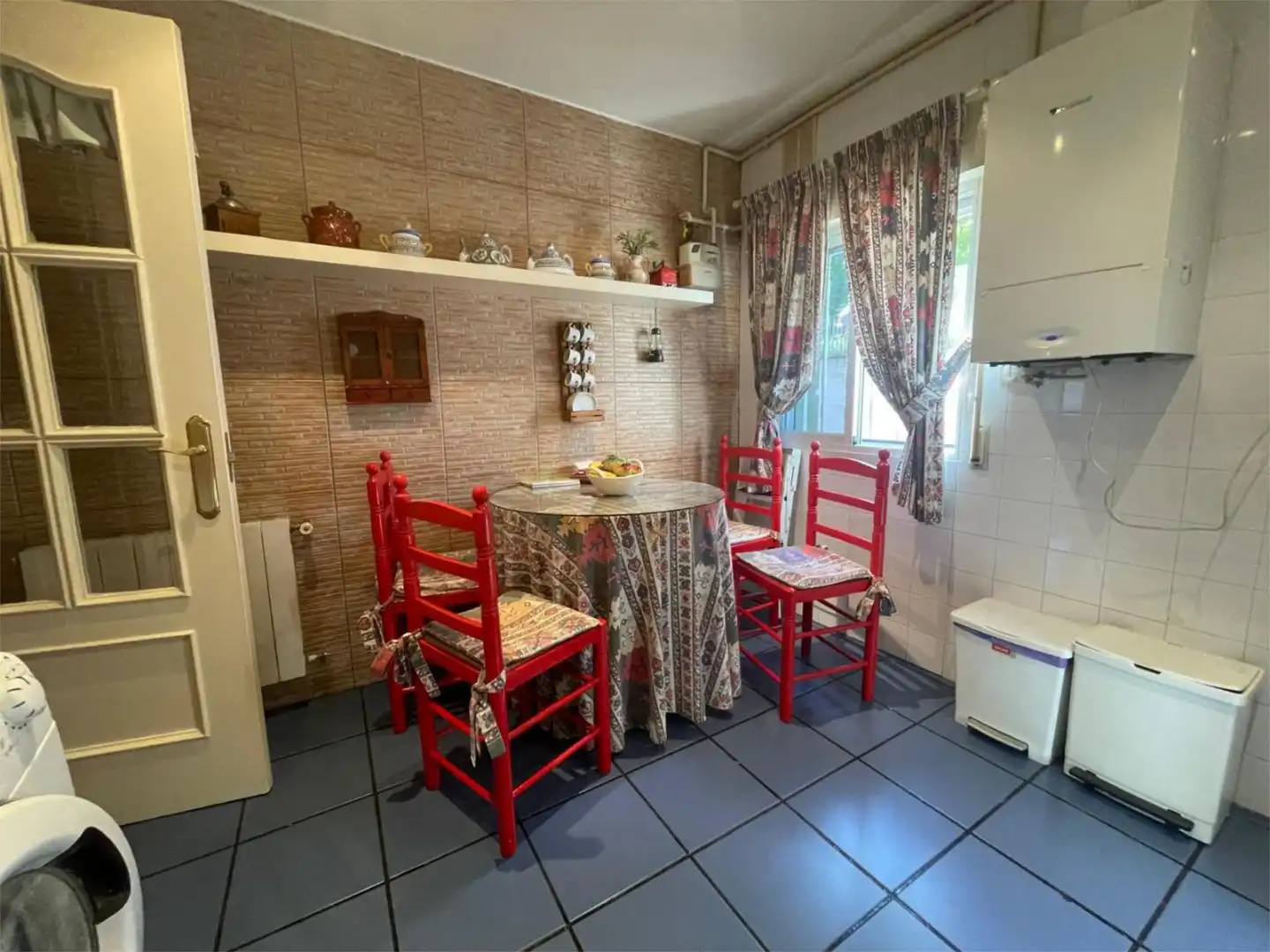 Flat for sale in Calle de Plus Ultra, 1, Timón Kitchen of Flat for sale in Madrid Capital with Air Conditioner