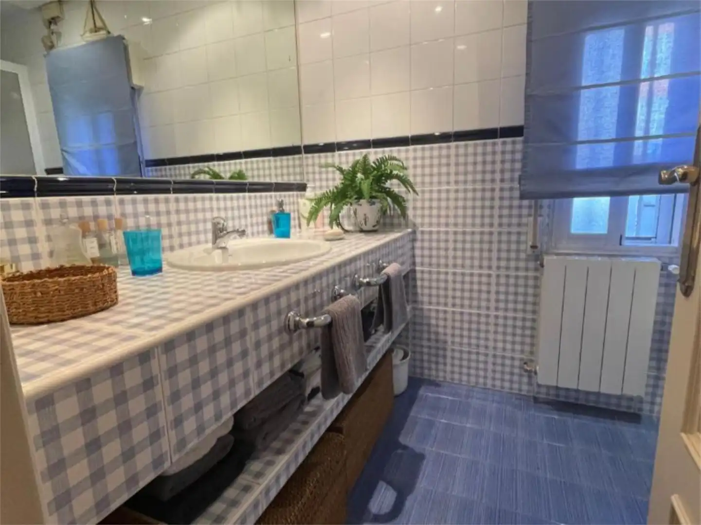 Flat for sale in Calle de Plus Ultra, 1, Timón Bathroom of Flat for sale in Madrid Capital with Air Conditioner