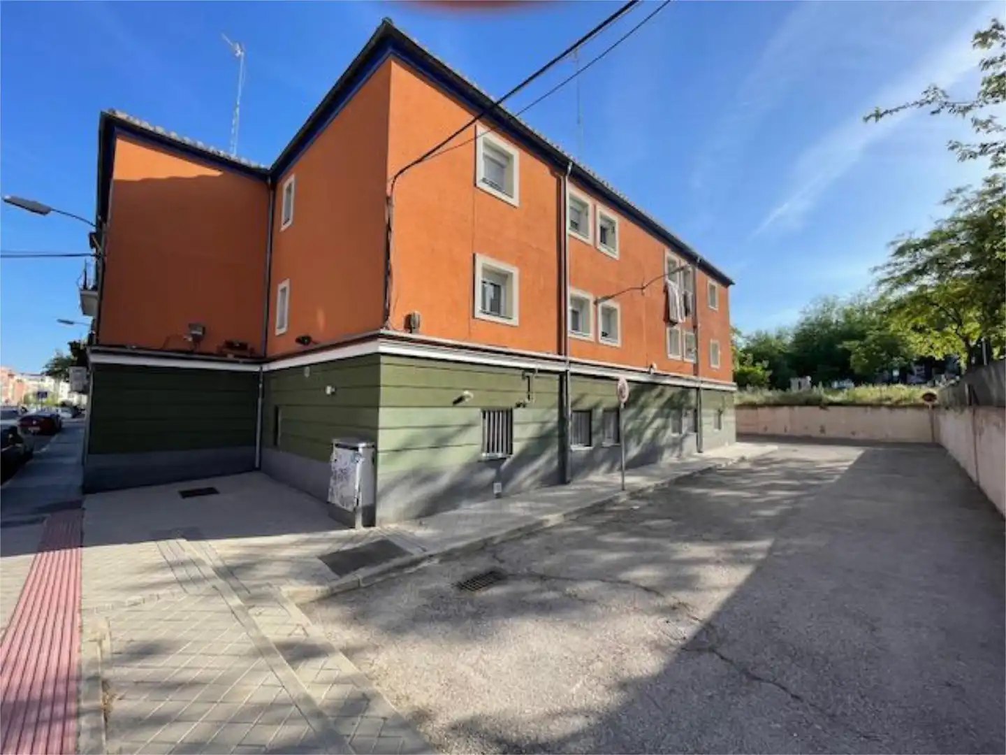 Flat for sale in Calle de Plus Ultra, 1, Timón Exterior view of Flat for sale in Madrid Capital with Air Conditioner