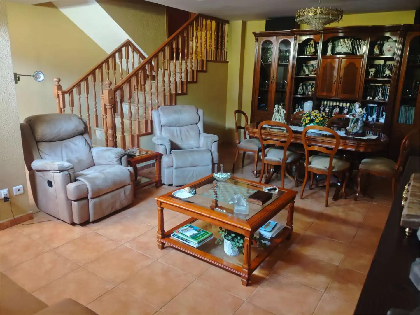 Houses for sale in Avenida de la Ilustración, 17, Zaragoza Capital Living room of Houses for sale in Zaragoza Capital with Air Conditioner, Terrace and Swimming Pool