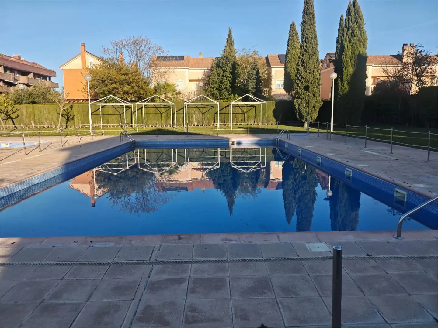 Houses for sale in Avenida de la Ilustración, 17, Zaragoza Capital Swimming pool of Houses for sale in Zaragoza Capital with Air Conditioner, Terrace and Swimming Pool