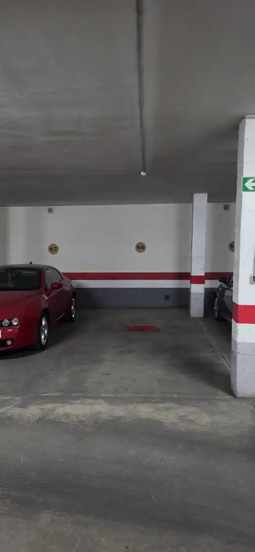 Garatge de lloguer a Calle Nísperos, 22, Los Molinos - Villa Blanca Aparcament de Garatge de lloguer en Almería