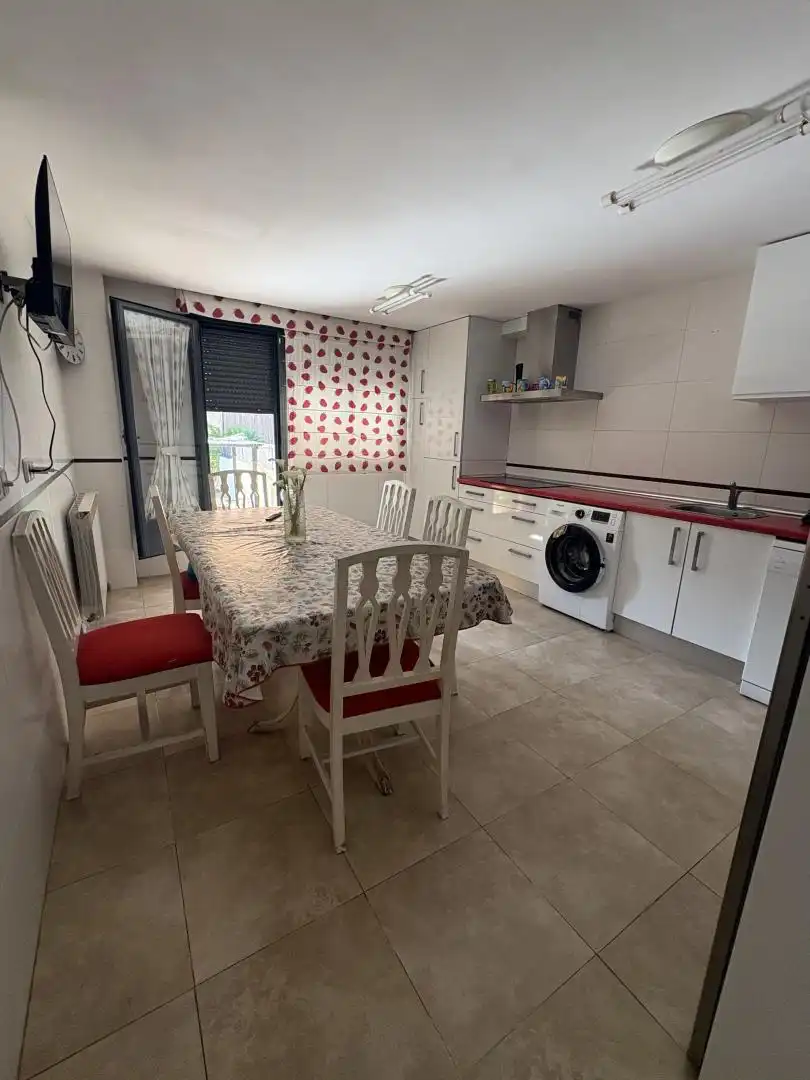 Cocina de Casa o chalet en venta en Guadalajara Capital con Aire acondicionado, Calefacción y Jardín privado