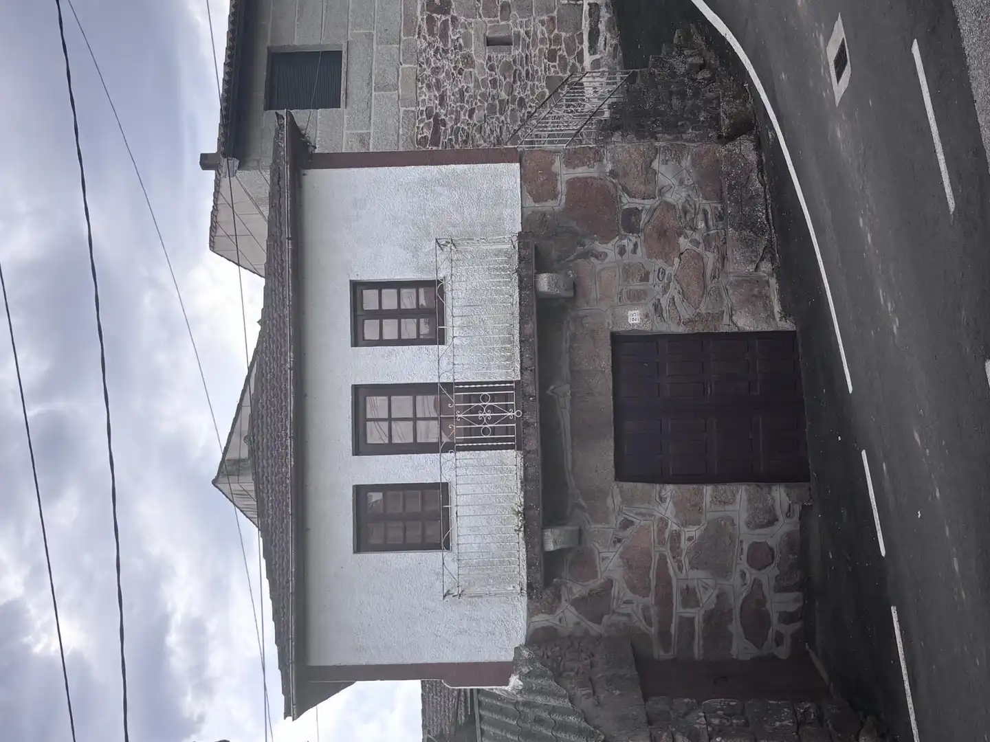 Casa o xalet en venda a Barrio Loiro, 36, Barbadás Vista exterior de Casa o xalet en venda en Barbadás amb Balcó