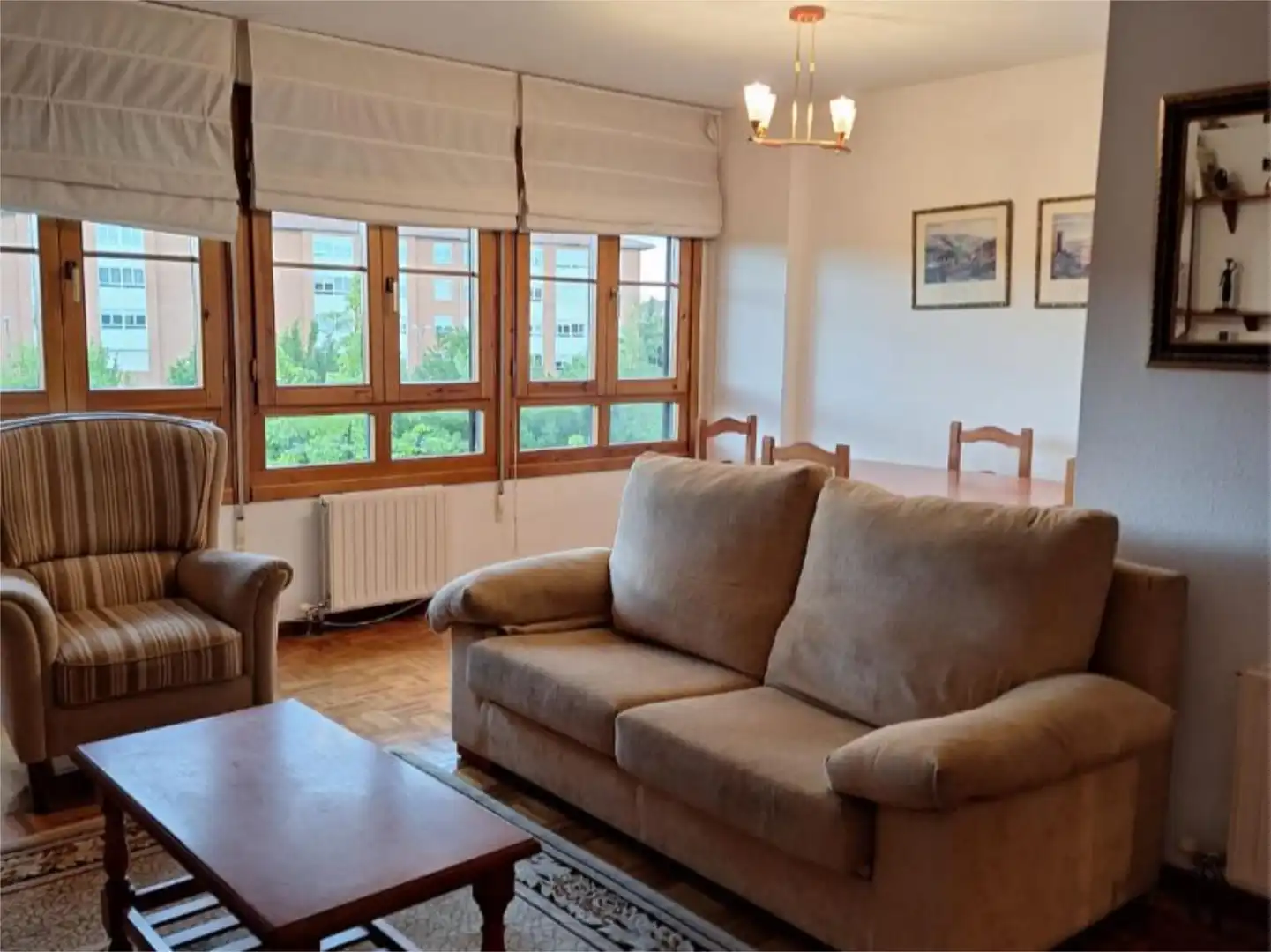 Sala de estar de Piso de alquiler en Soria Capital  con Calefacción, Parquet y Amueblado