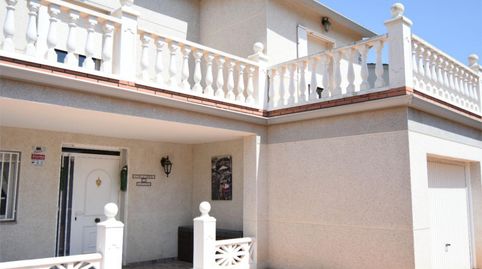 Foto 2 de Casa o xalet en venda a Carrer Clavell, 5, La Bisbal del Penedès, Tarragona