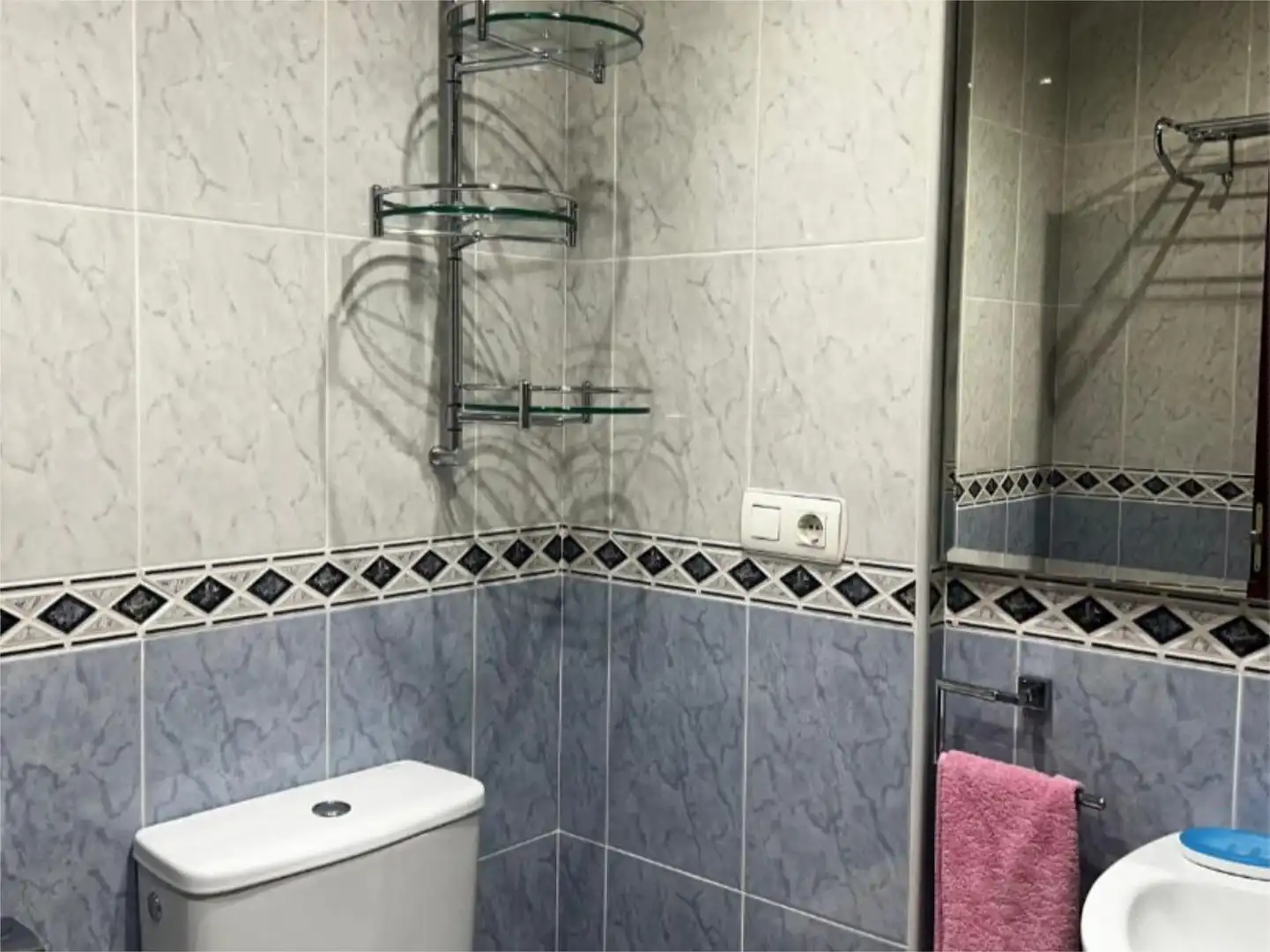 Room in Paseo del Cauce, 59, Belén