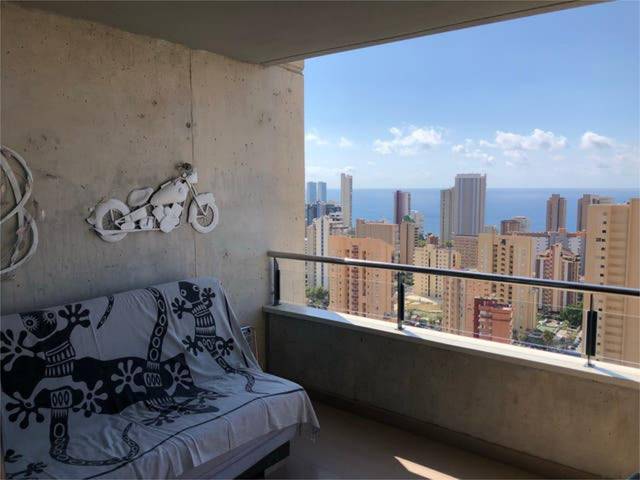 Apartamento en Alquiler en Levante Alto