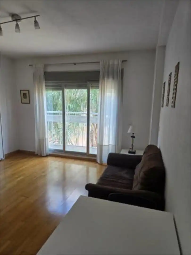Habitación de Estudio de alquiler en  Murcia Capital con Calefacción, Terraza y Amueblado
