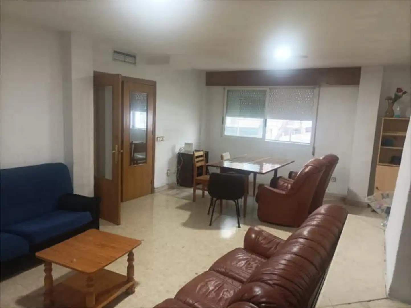 Sala de estar de Casa adosada de alquiler en  Murcia Capital con Terraza, Trastero y Amueblado