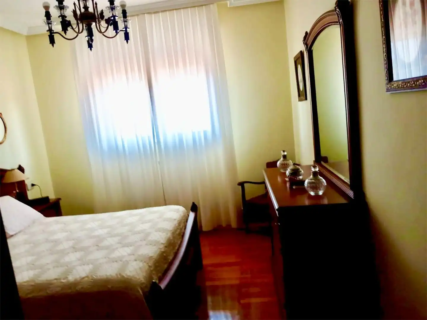 Piso en venta en Iparragirre Kalea, 3, Kalero - Basozelai Habitación de Piso en venta en Basauri
