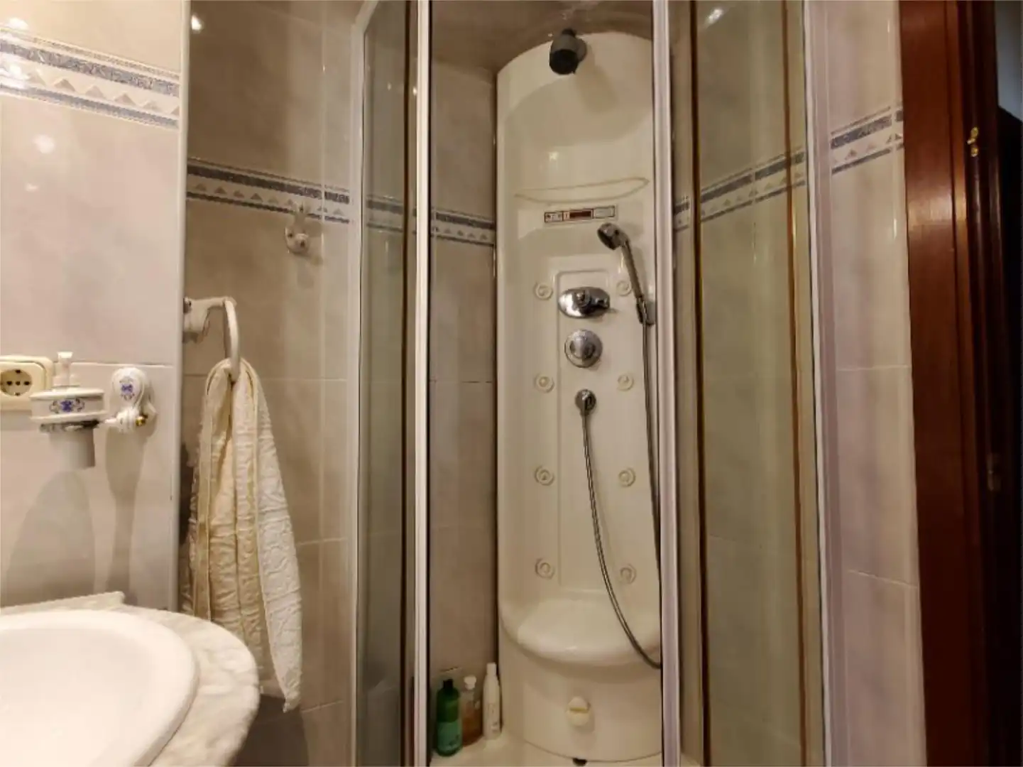 Badezimmer von Wohnung zum Verkauf in Pasaia mit Balkon