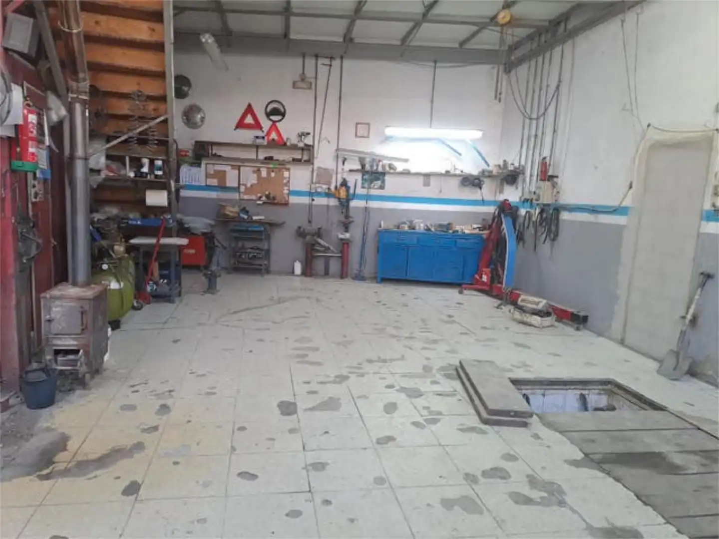 Nau industrial de lloguer en León Capital 