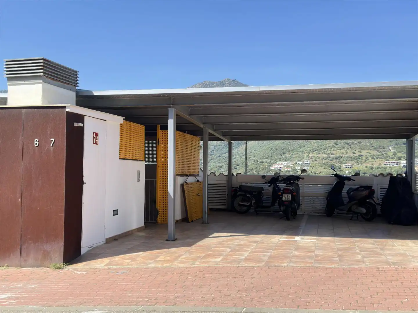 Flat for sale in Carrer del Puig de les Forques, 6, El Port de la Selva Parking of Flat for sale in El Port de la Selva with Air Conditioner, Heating and Terrace