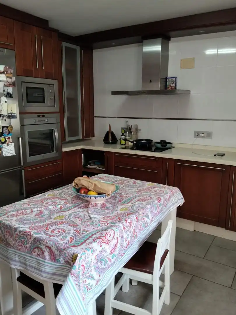 Casa adosada en venda a Calle Fragata, 3a, San García Cuina de Casa adosada en venda en Algeciras amb Aire condicionat