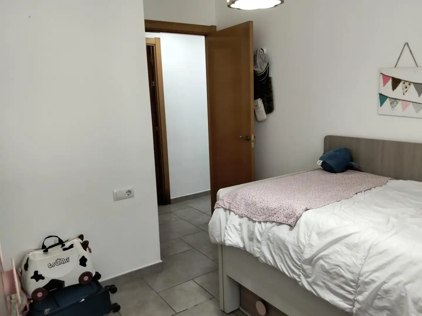 Casa adosada en venda a Calle Fragata, 3a, San García Dormitori de Casa adosada en venda en Algeciras amb Aire condicionat