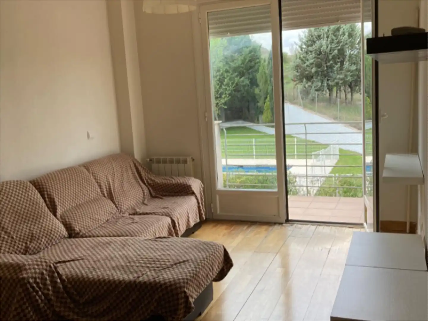 Piso en venta en Camino Ocaña, 6, Ontígola Sala de estar de Piso en venta en Ontígola con Aire acondicionado, Terraza y Piscina