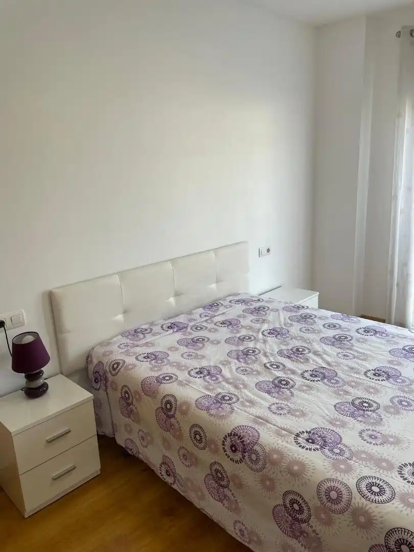 Schlafzimmer von Wohnung zur Miete in La Zubia mit Klimaanlage