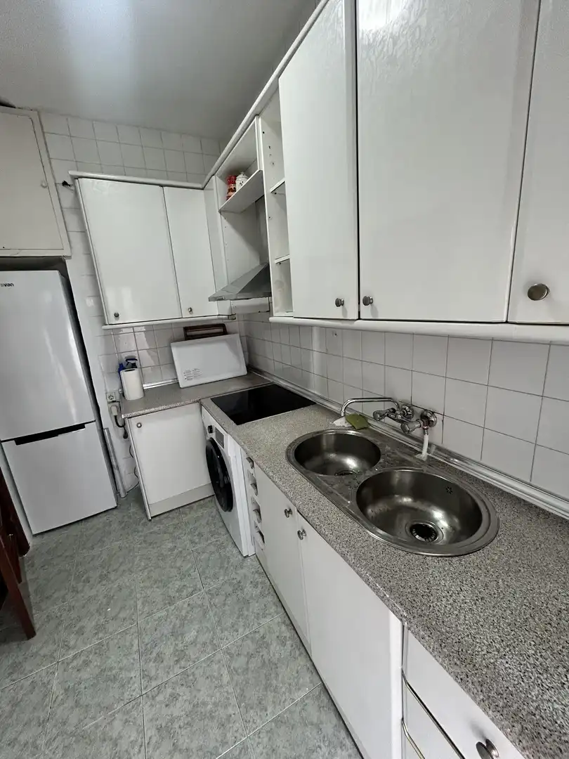 Cocina de Piso de alquiler en Granada con Aire acondicionado, Calefacción y Amueblado