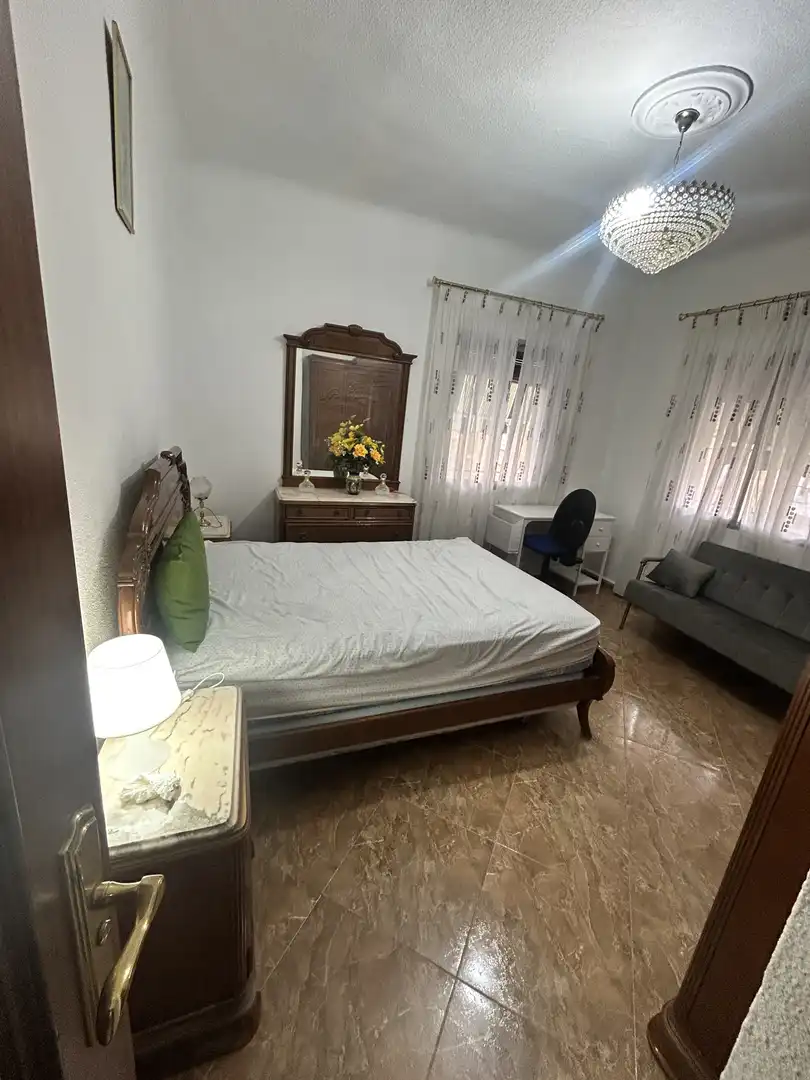 Flat for rent in Calle Arzobispo Guerrero, 15, Angustias - Chana - Encina Bedroom of Flat for rent in Granada with Air Conditioner, Heating and Furnished