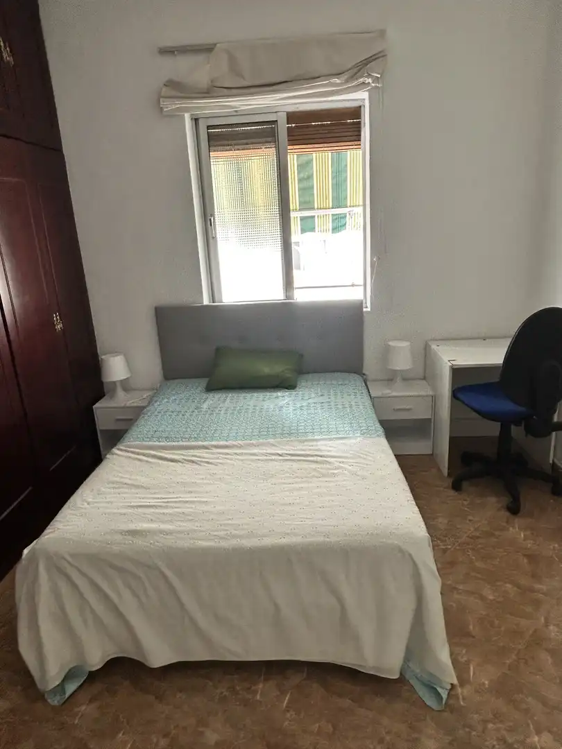 Flat for rent in Calle Arzobispo Guerrero, 15, Angustias - Chana - Encina Bedroom of Flat for rent in Granada with Air Conditioner, Heating and Furnished