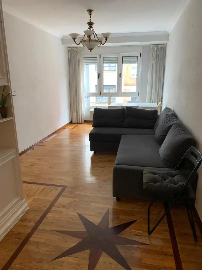 Wohnung zur Miete in Calle Cienfuegos, 41, Ceares