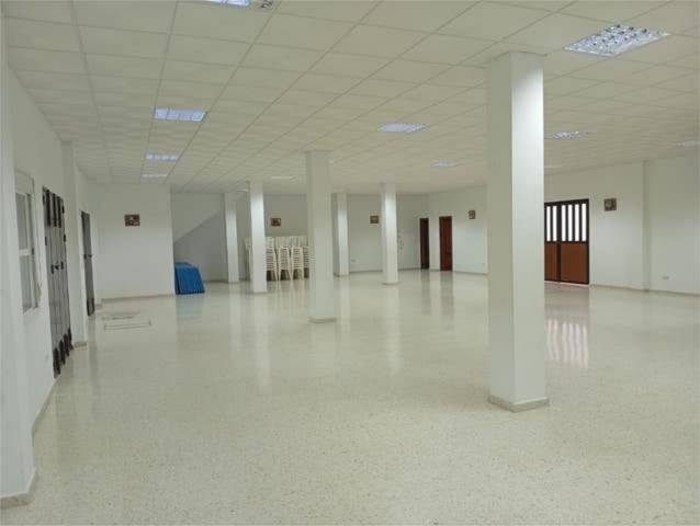 Local comercial en Alquiler en Olivares