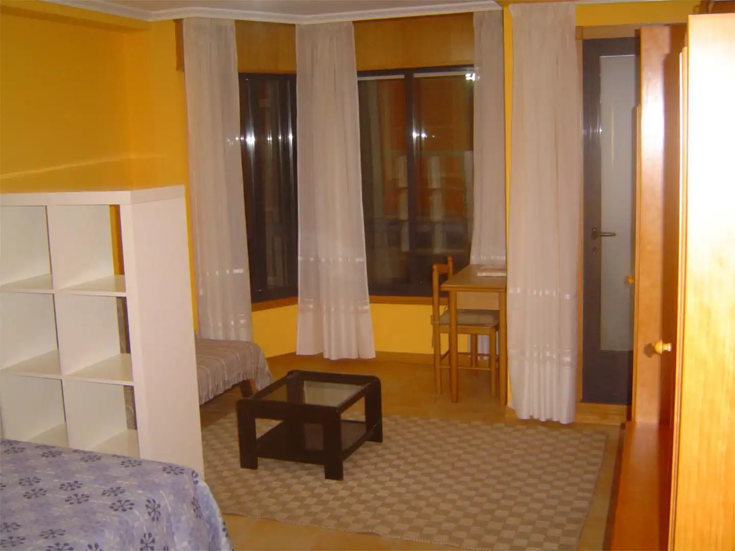 Habitación de Estudio de alquiler en Vigo  con Calefacción, Amueblado y Videoportero