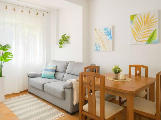 Piso en Alquiler en Calle Picos de Europa, 1 en La Reconquista - El Rosario