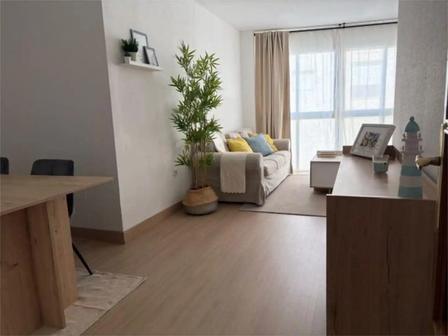 Sala de estar de Piso de alquiler en Benavente con Calefacción, Parquet y Amueblado