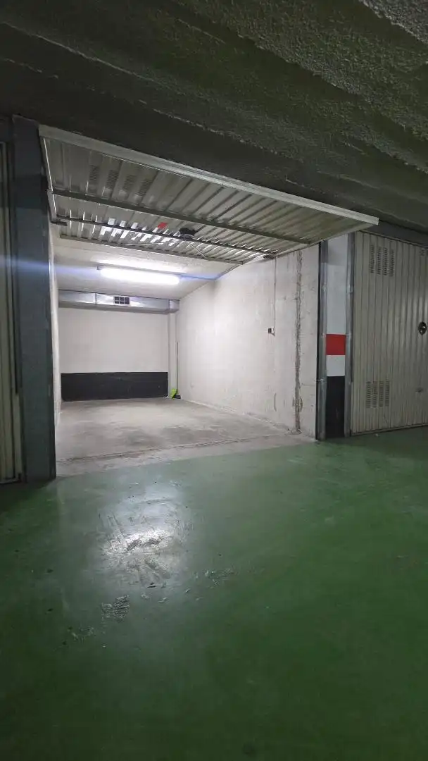 Garage for rent in Avenida Autonomía de La Rioja, 4, Residencia