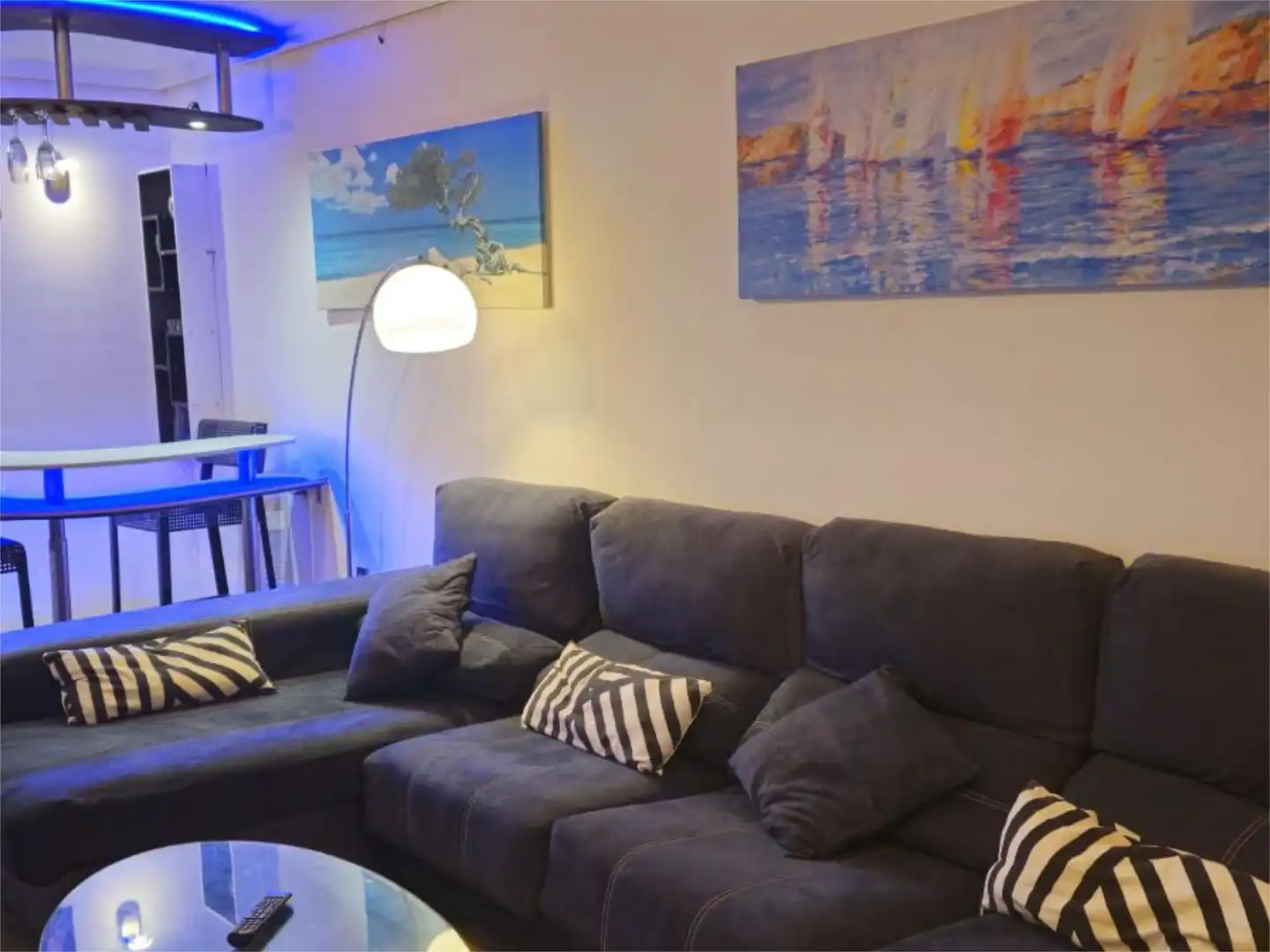 Flat for sale in Avenida Bélgica, 6, La Reconquista - El Rosario Living room of Flat for sale in Algeciras with Parquet flooring, Terrace and Furnished