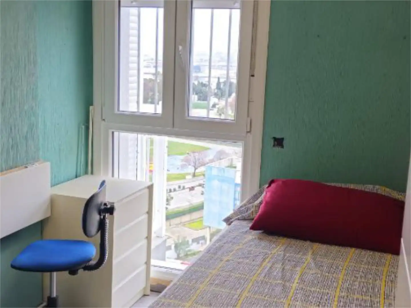Flat for sale in Avenida Bélgica, 6, La Reconquista - El Rosario Bedroom of Flat for sale in Algeciras with Parquet flooring, Terrace and Furnished