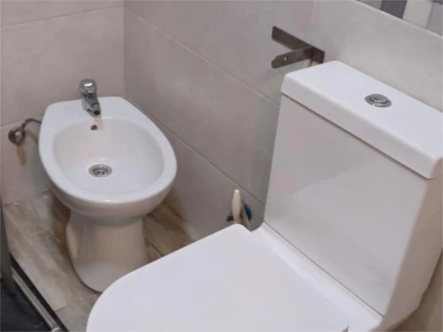Flat for sale in Avenida Bélgica, 6, La Reconquista - El Rosario Bathroom of Flat for sale in Algeciras with Parquet flooring, Terrace and Furnished