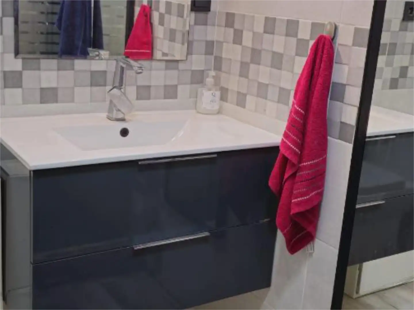Flat for sale in Avenida Bélgica, 6, La Reconquista - El Rosario Bathroom of Flat for sale in Algeciras with Parquet flooring, Terrace and Furnished