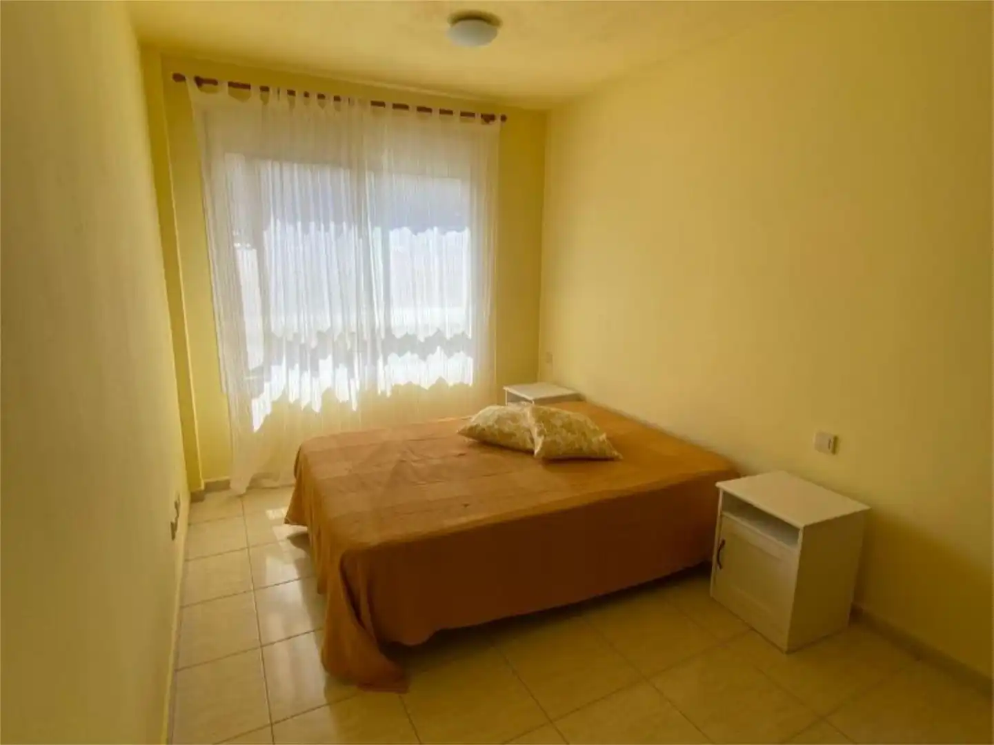 Piso en venta en Calle Doña Juana Marrero, 76, Los Giles - Las Majadillas Habitación de Piso en venta en Las Palmas de Gran Canaria con Trastero