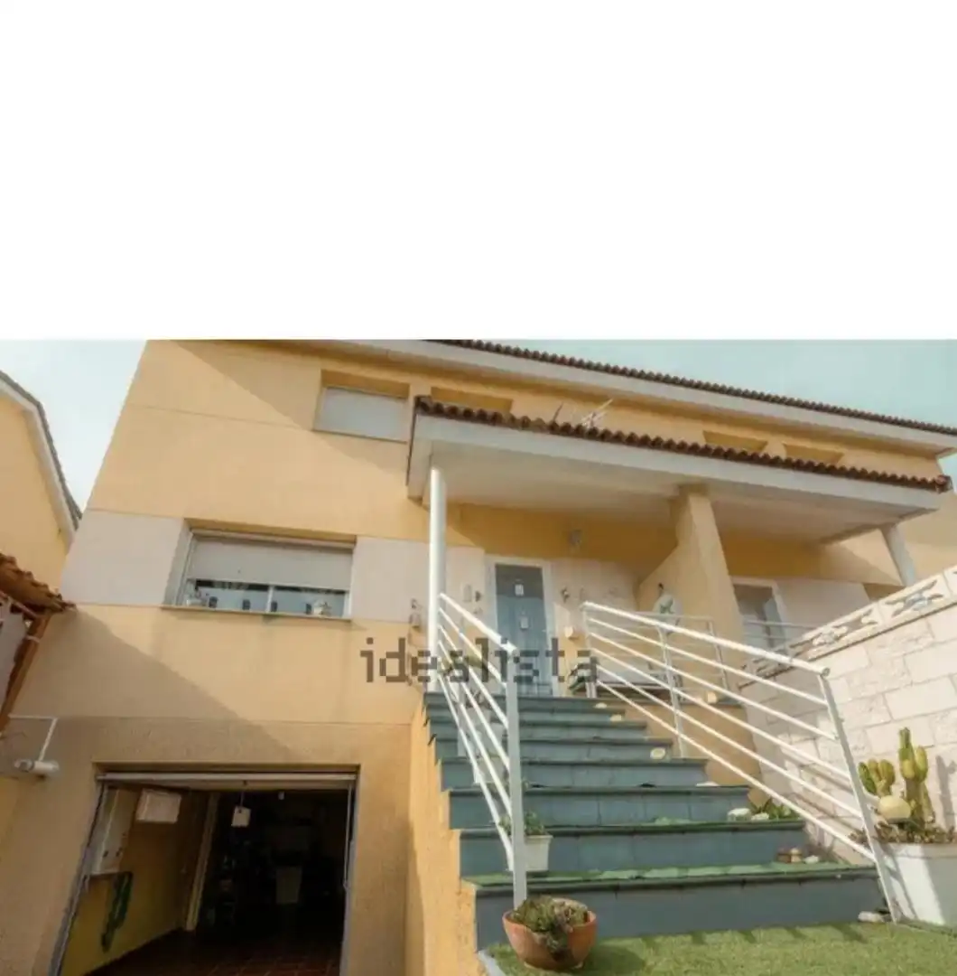 Casa o chalet en venta en Calle Clavellinas, 18, Cabanillas del Campo Vista exterior de Casa o chalet en venta en Cabanillas del Campo con Calefacción, Jardín privado y Terraza
