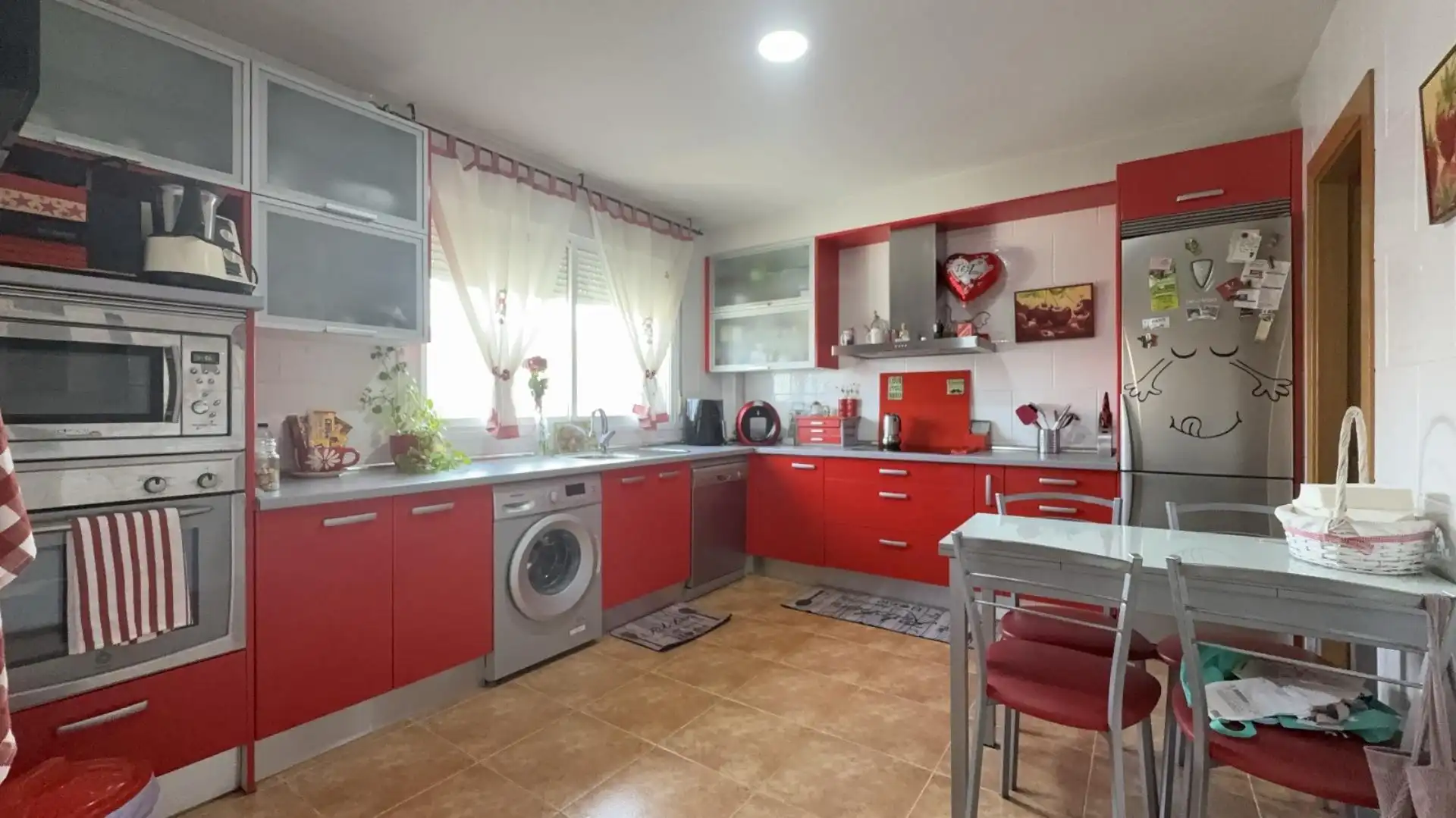 Casa o chalet en venta en Calle Clavellinas, 18, Cabanillas del Campo Cocina de Casa o chalet en venta en Cabanillas del Campo con Calefacción, Jardín privado y Terraza
