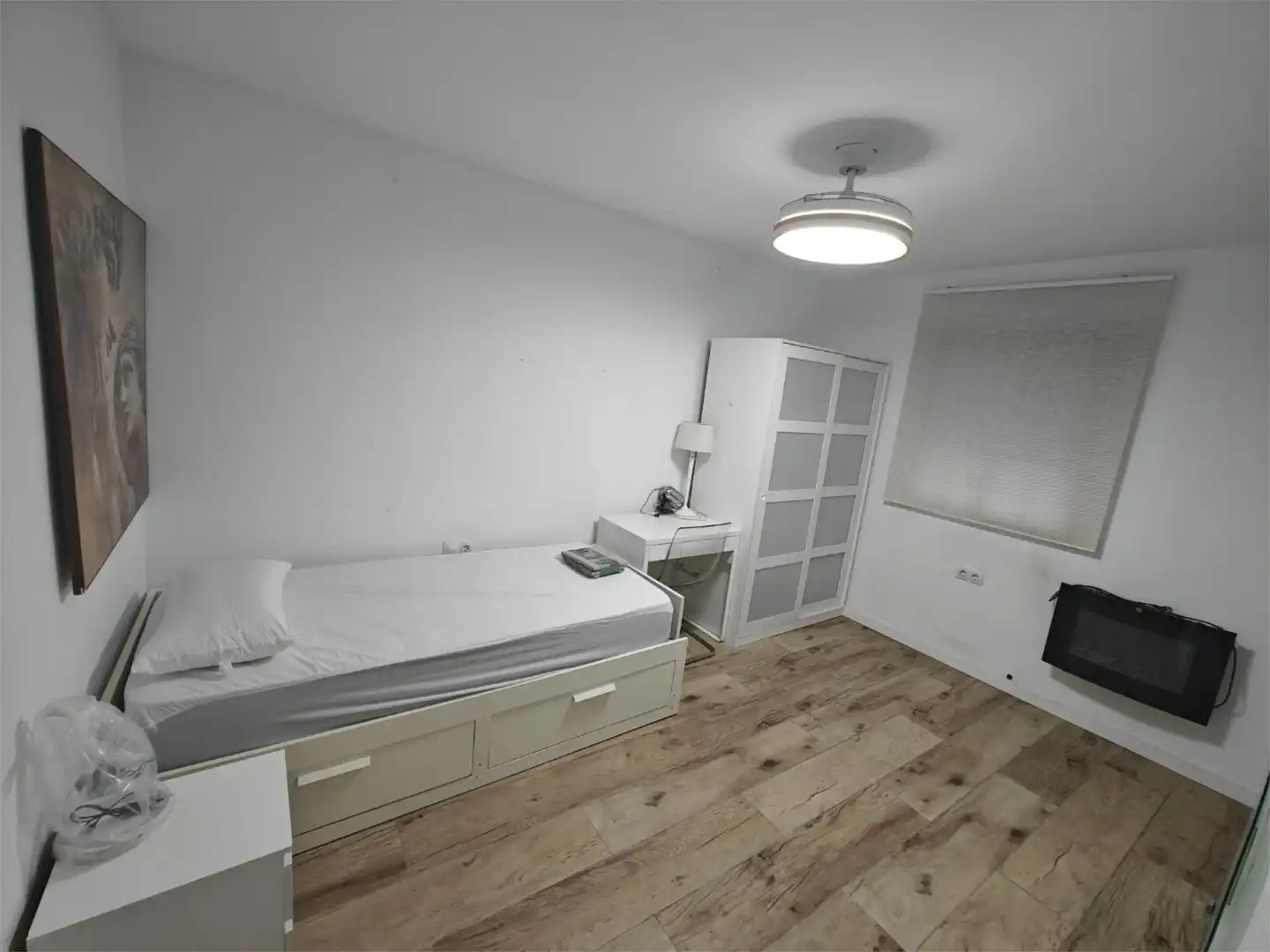 Flat for rent in Avenida de la Paz, 83, El Plantinar – Avda. La Paz - El Juncal Bedroom of Flat for rent in Sevilla Capital with Air Conditioner