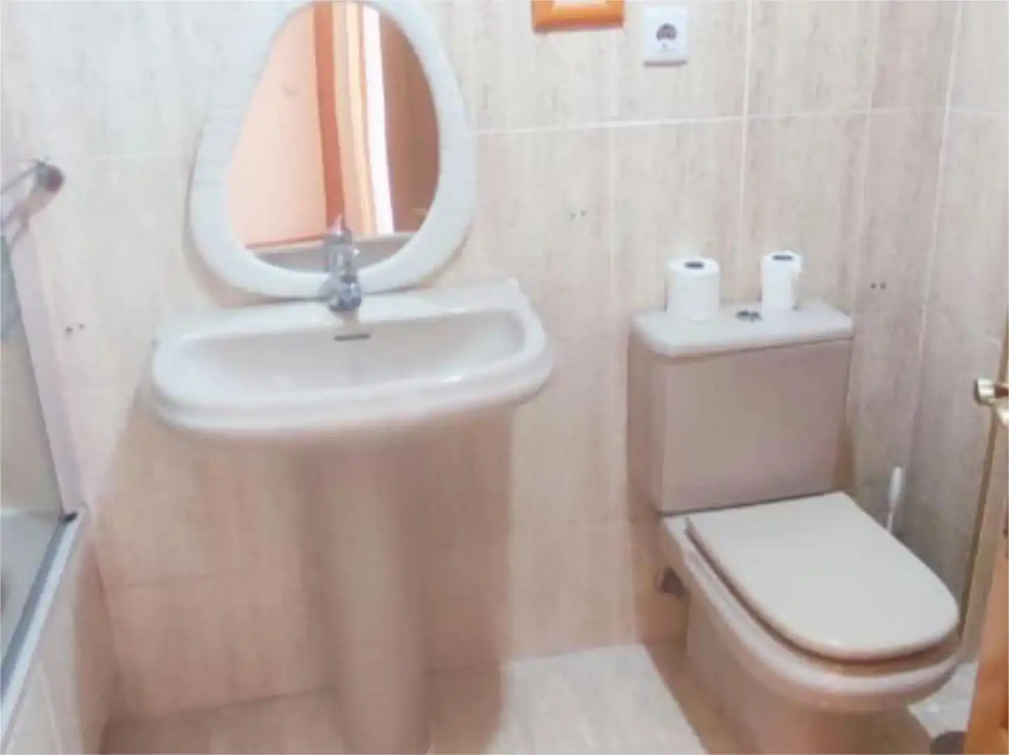 Baño de Piso en venta en Perales de Tajuña con Aire acondicionado, Calefacción y Parquet