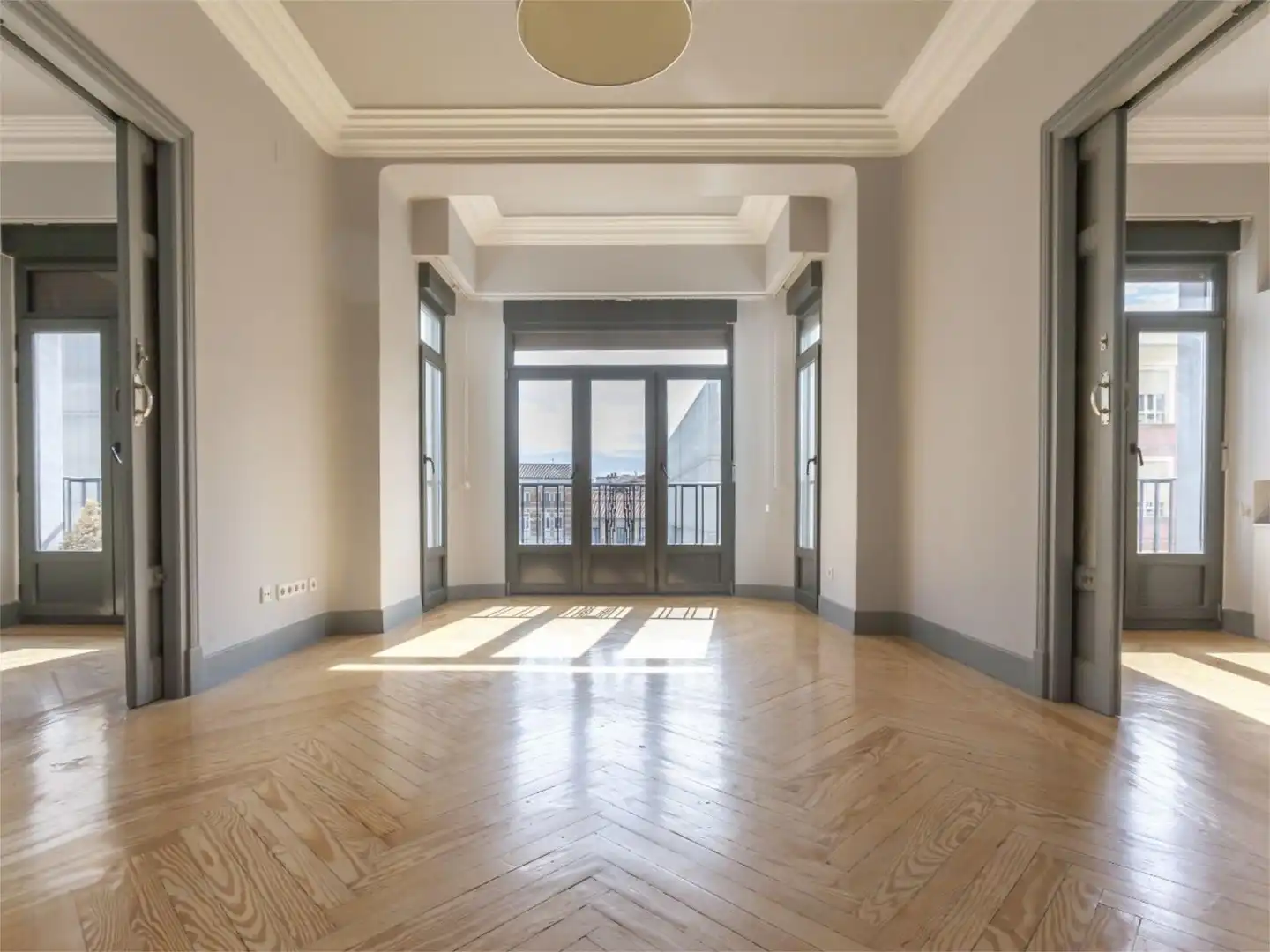 Piso en venta en  Madrid Capital con Aire acondicionado y Balcón