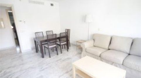 Foto 2 von Wohnung zur Miete in Avenida Concejal Alberto Jiménez-becerril, 24, El Torrejón - El Cerezo, Sevilla Capital