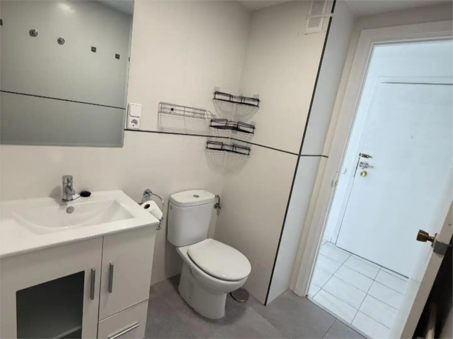 Wohnung zum Verkauf in Calle del Conde Duque, 4, Universidad - Malasaña Badezimmer von Wohnung zum Verkauf in Madrid Capital mit Klimaanlage