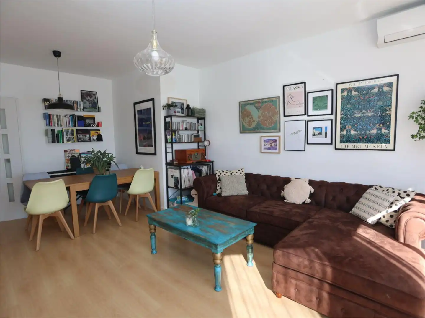 Piso en venta en Avenida del Mediterráneo, 14, El Mirador - Grillero Sala de estar de Piso en venta en Arganda del Rey con Aire acondicionado, Calefacción y Jardín privado