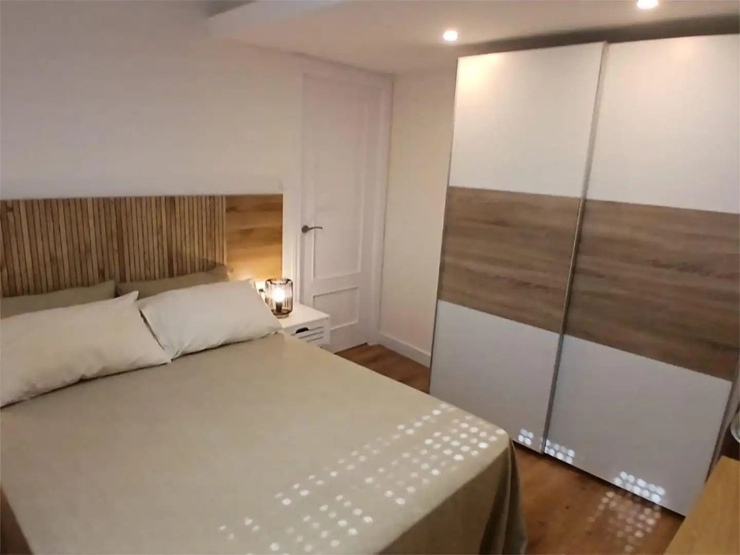 Habitación de Apartamento de alquiler en Jaén con Aire acondicionado, Calefacción y Terraza