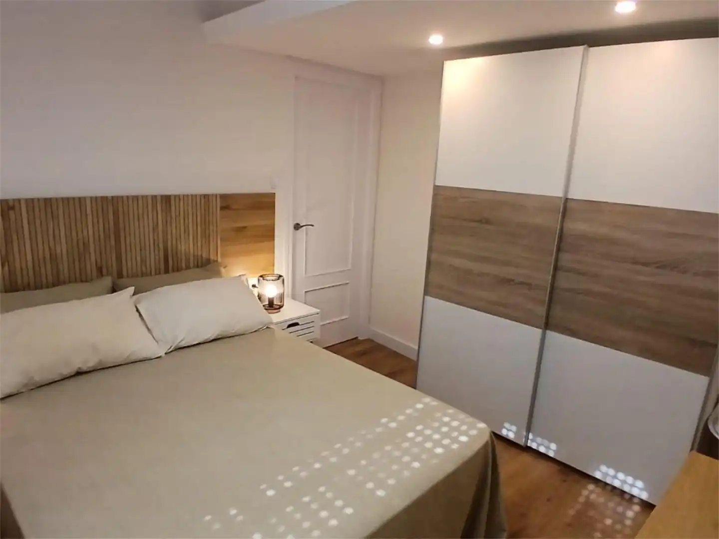 Habitación de Apartamento de alquiler en Jaén con Aire acondicionado, Calefacción y Terraza