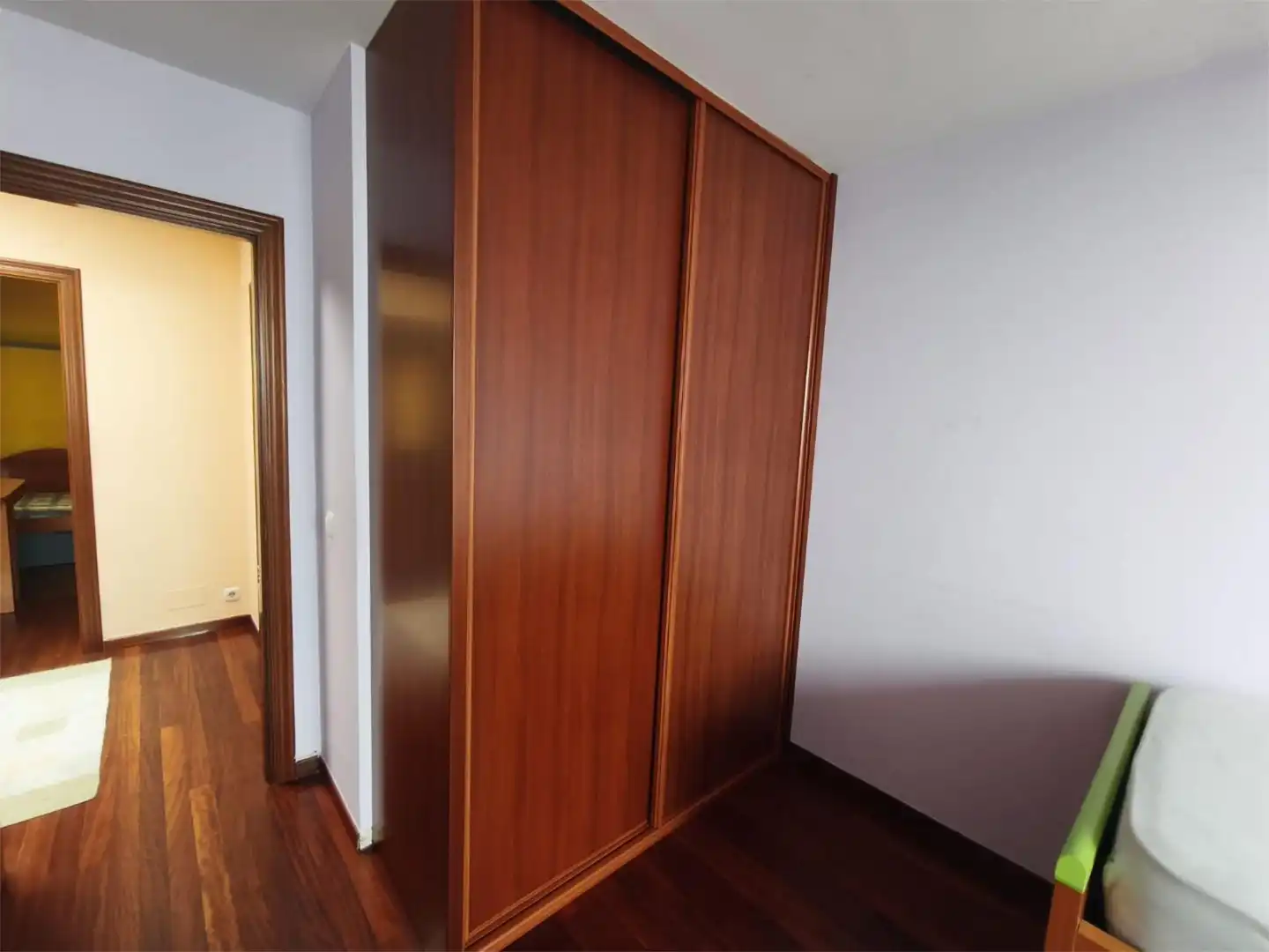 Wohnung zum Verkauf in Plaza Mahía, 8, Bertamirans Schlafzimmer von Wohnung zum Verkauf in Ames mit Terrasse